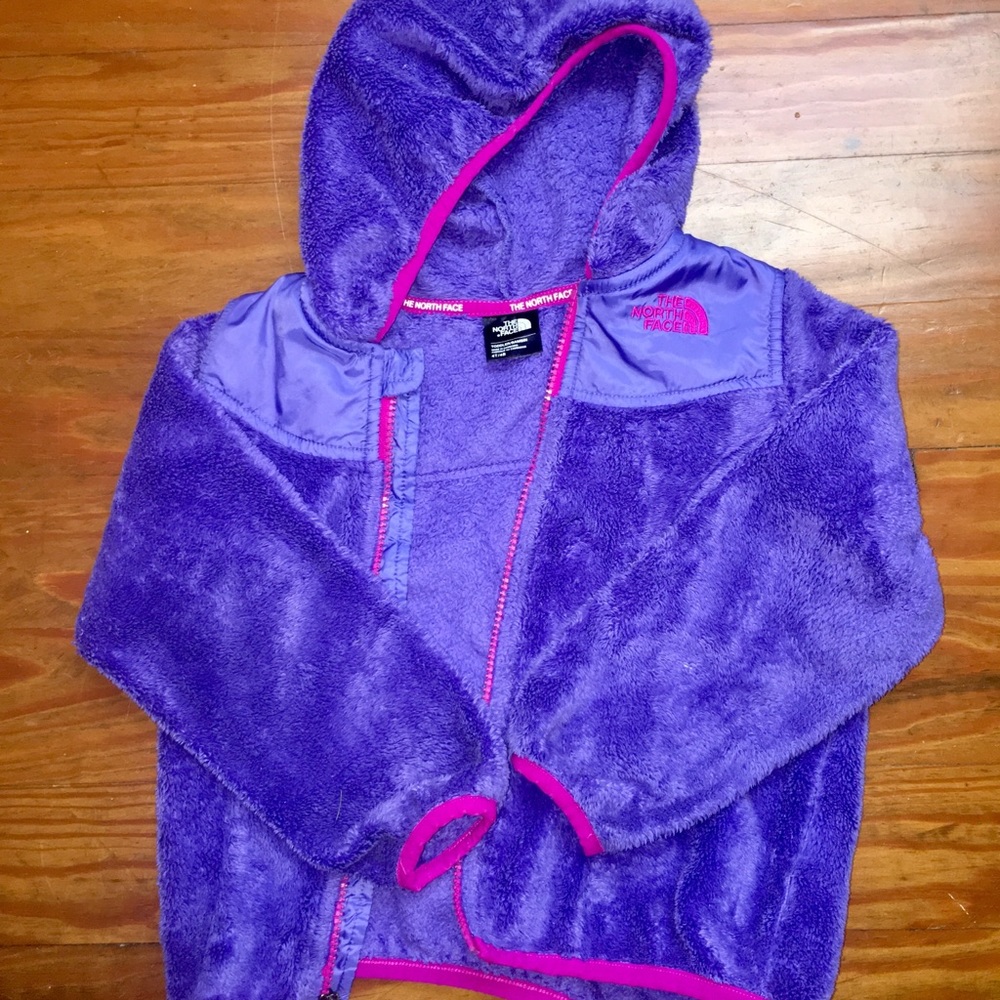 The North Face 4t fleece (fits like a 3T)
